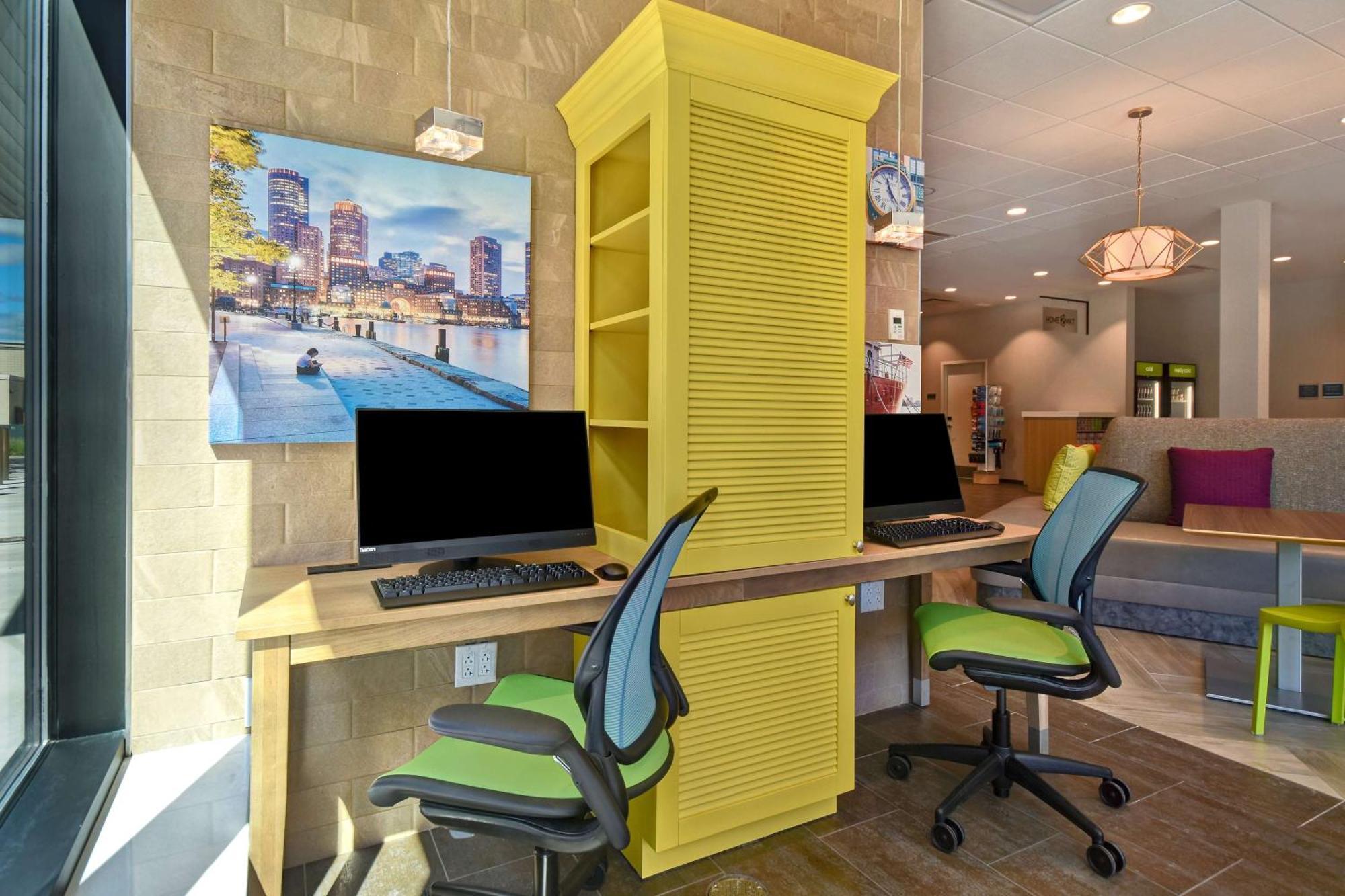 Home2 Suites By Hilton Boston South Bay Εξωτερικό φωτογραφία