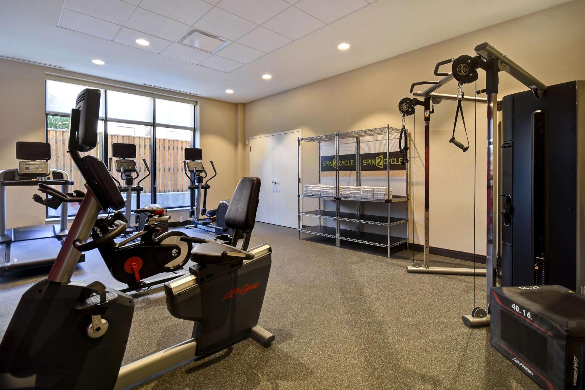 Home2 Suites By Hilton Boston South Bay Εξωτερικό φωτογραφία